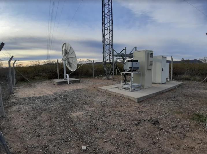 Vista general de un sitio remoto de la migración satelital